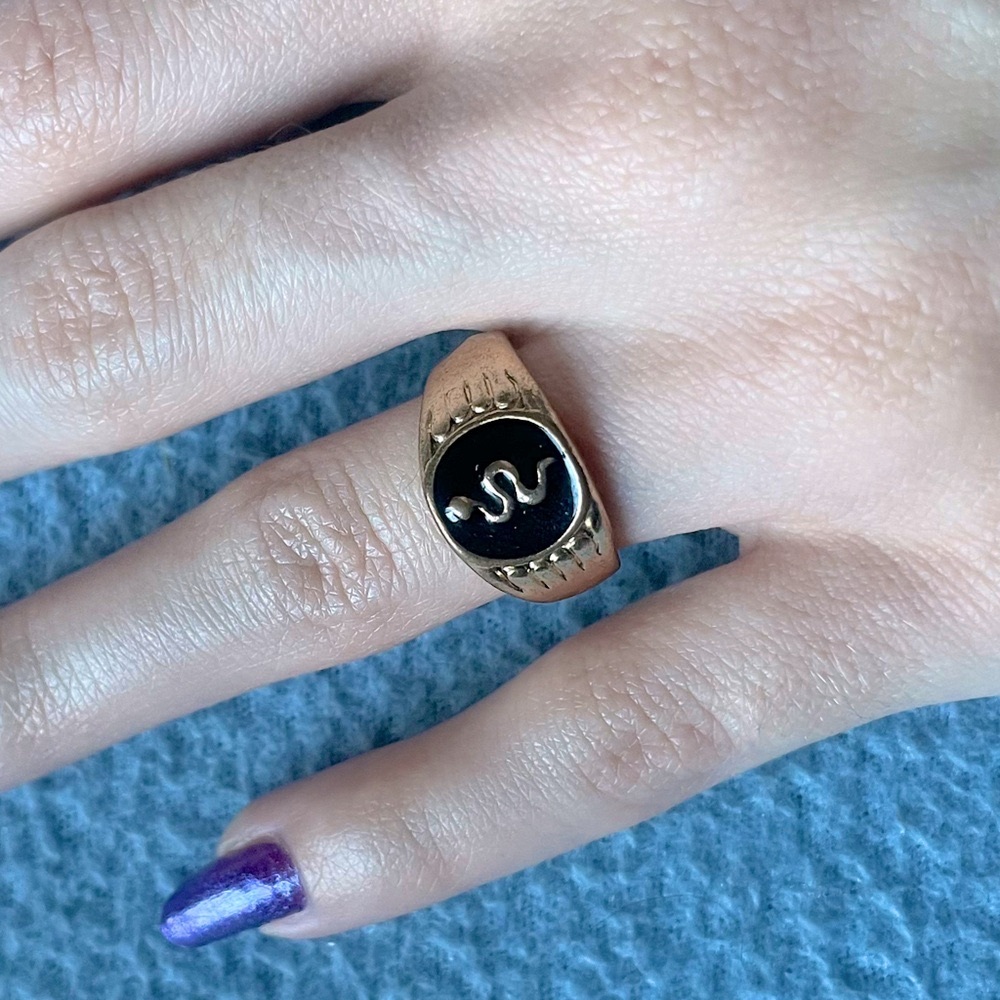Gold and Black Snake Ring Women’s Size 7